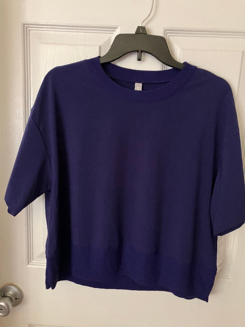 ATHLETA Zephyr Crop Tee Dark Purple color Size M
